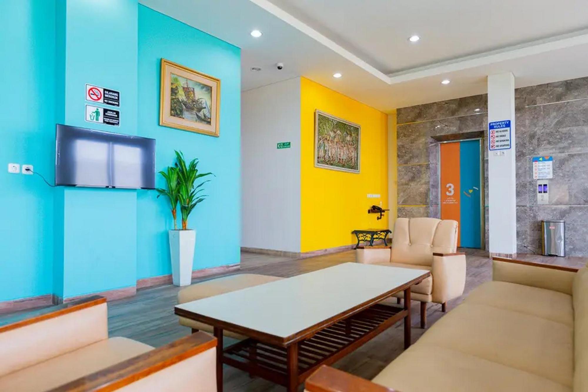 Sans Hotel Rajawali Surabaya By Reddoorz Krembangan المظهر الخارجي الصورة