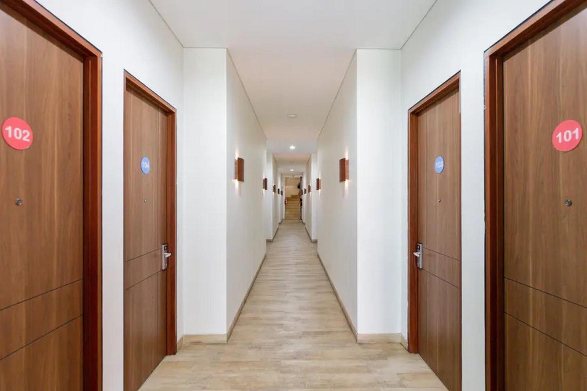 Sans Hotel Rajawali Surabaya By Reddoorz Krembangan المظهر الخارجي الصورة
