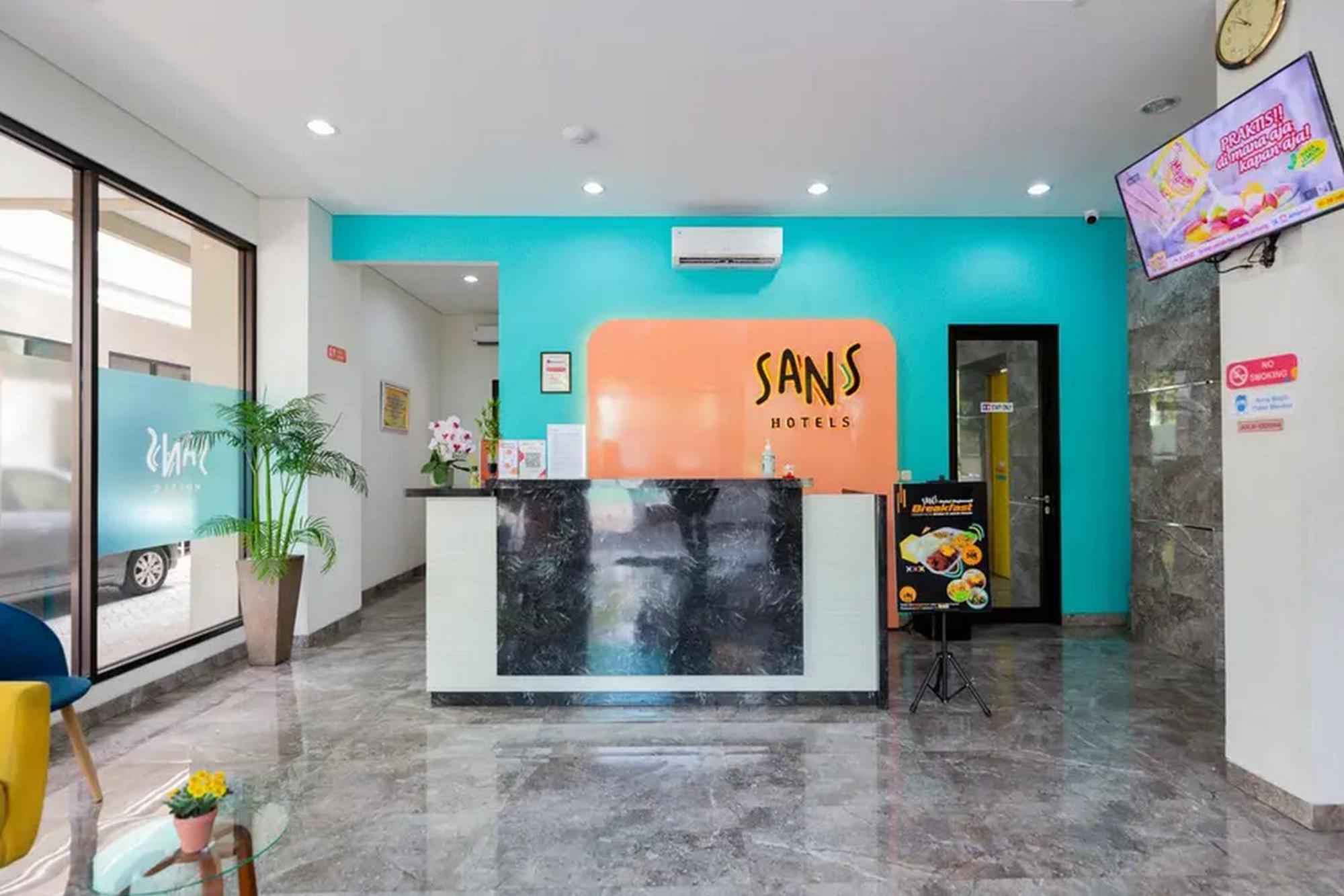 Sans Hotel Rajawali Surabaya By Reddoorz Krembangan المظهر الخارجي الصورة