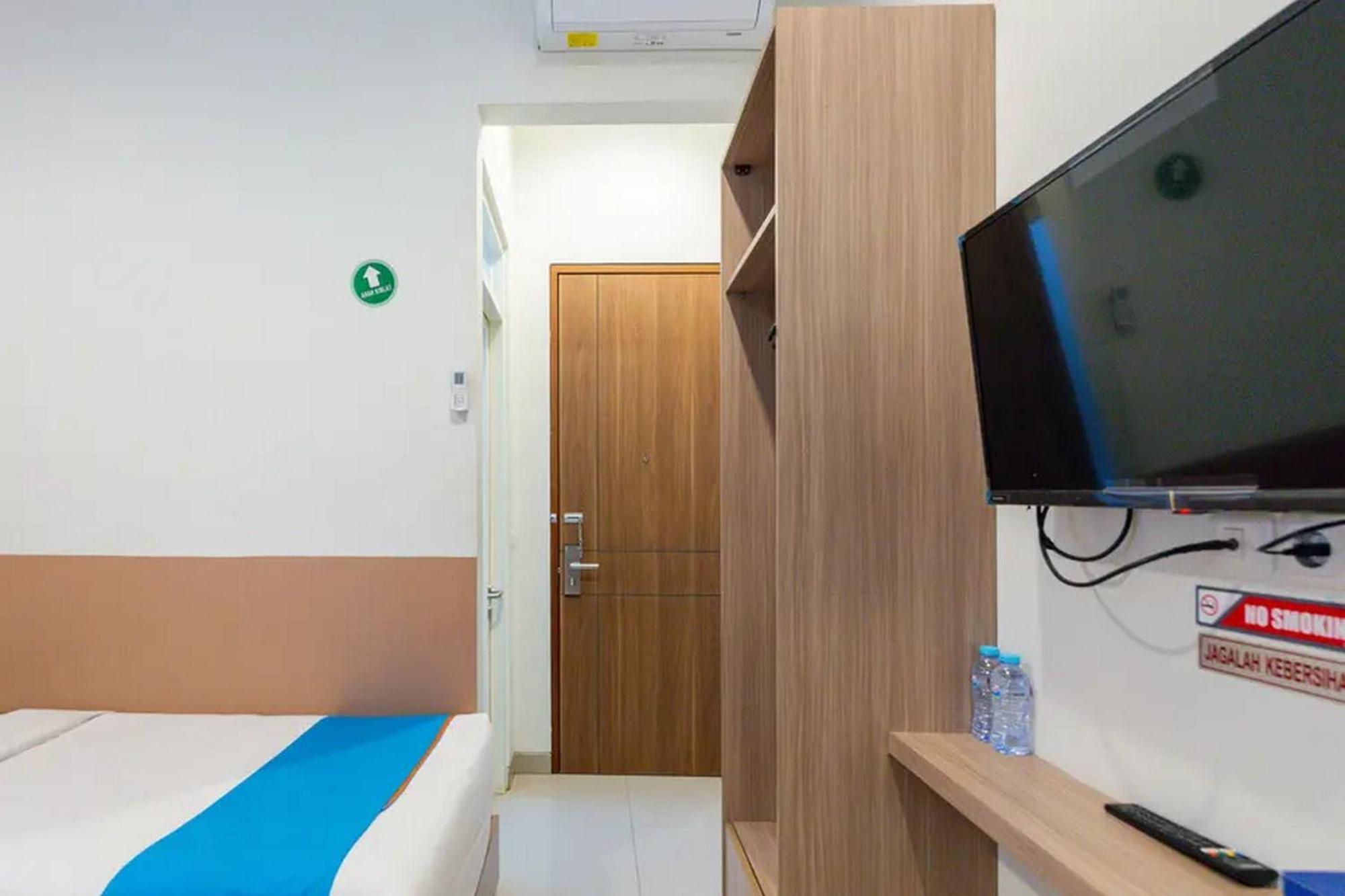 Sans Hotel Rajawali Surabaya By Reddoorz Krembangan المظهر الخارجي الصورة