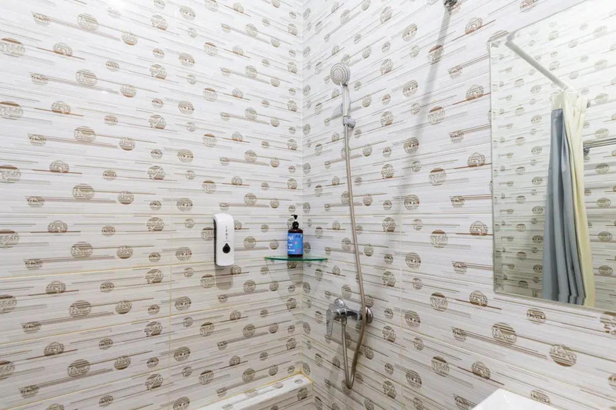 Sans Hotel Rajawali Surabaya By Reddoorz Krembangan المظهر الخارجي الصورة