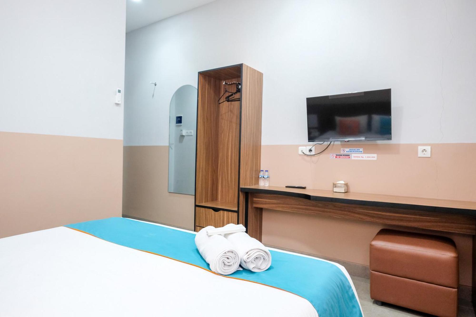 Sans Hotel Rajawali Surabaya By Reddoorz Krembangan المظهر الخارجي الصورة