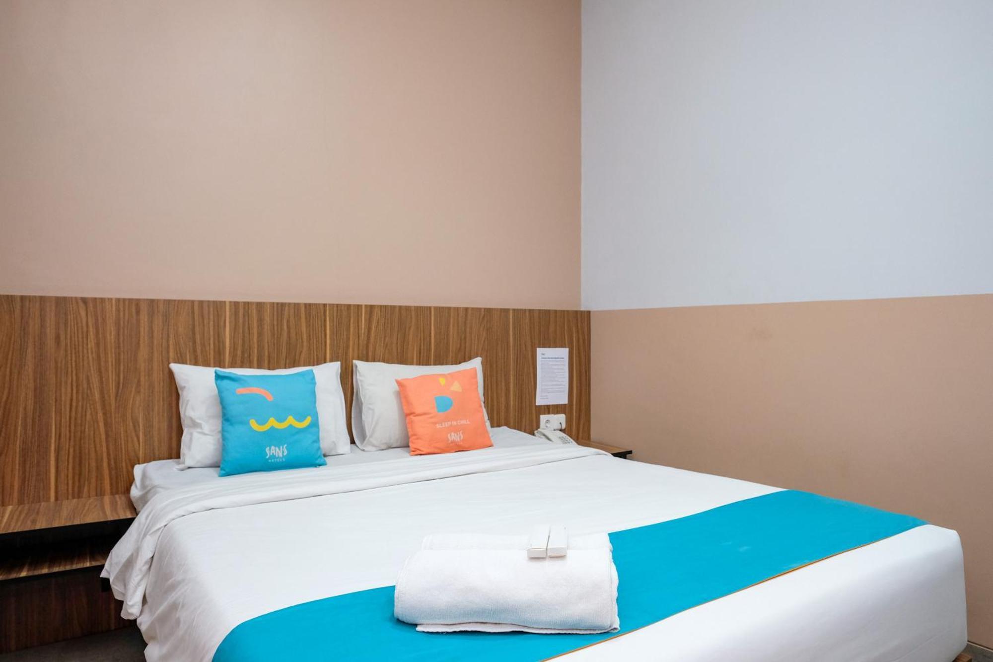Sans Hotel Rajawali Surabaya By Reddoorz Krembangan المظهر الخارجي الصورة