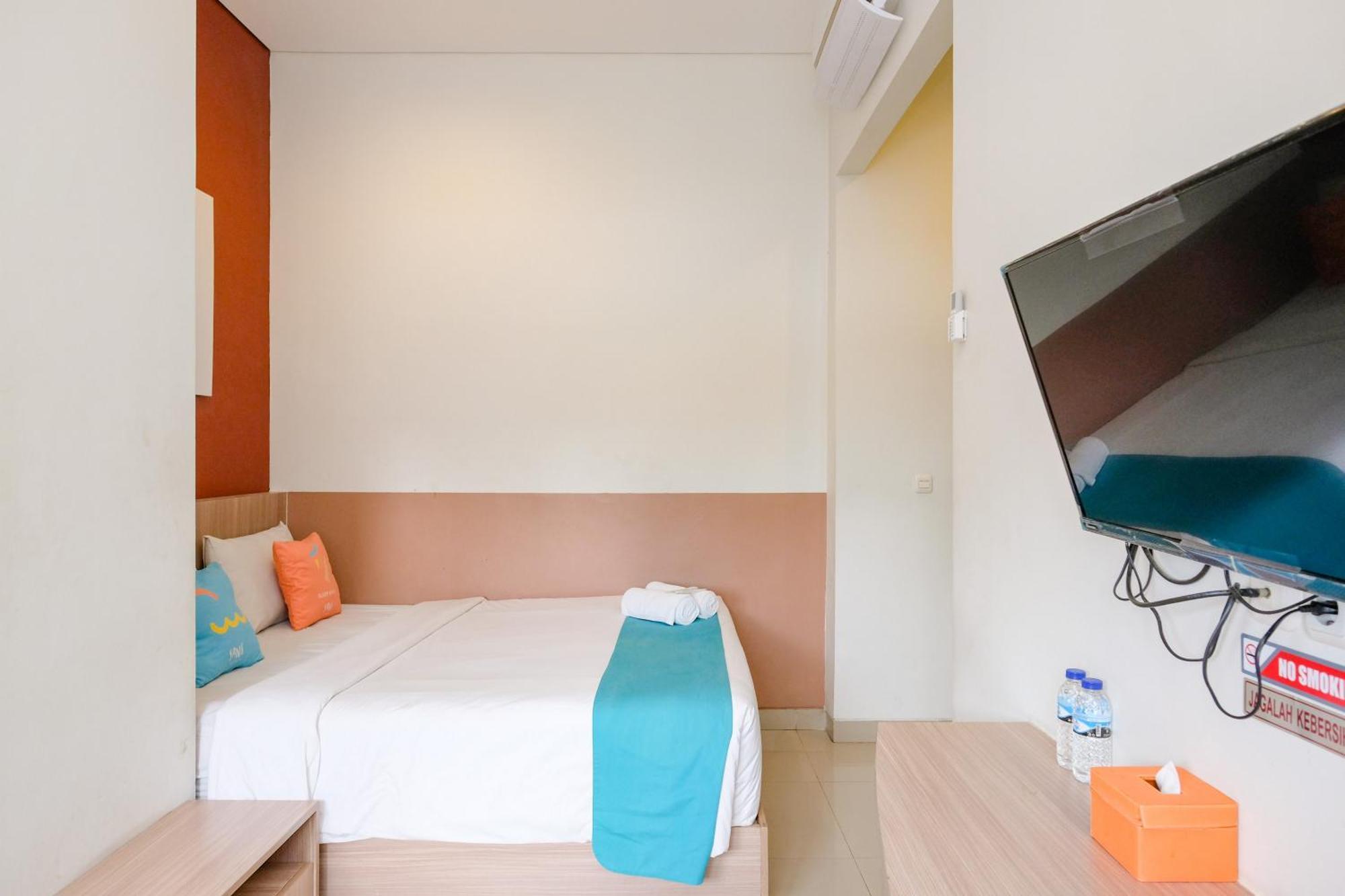 Sans Hotel Rajawali Surabaya By Reddoorz Krembangan المظهر الخارجي الصورة