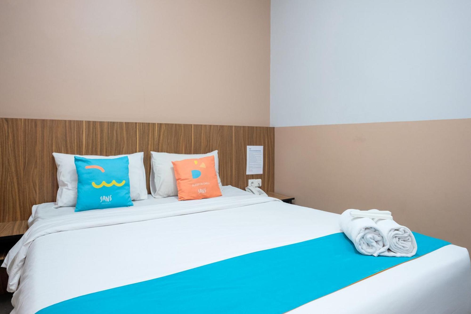 Sans Hotel Rajawali Surabaya By Reddoorz Krembangan المظهر الخارجي الصورة