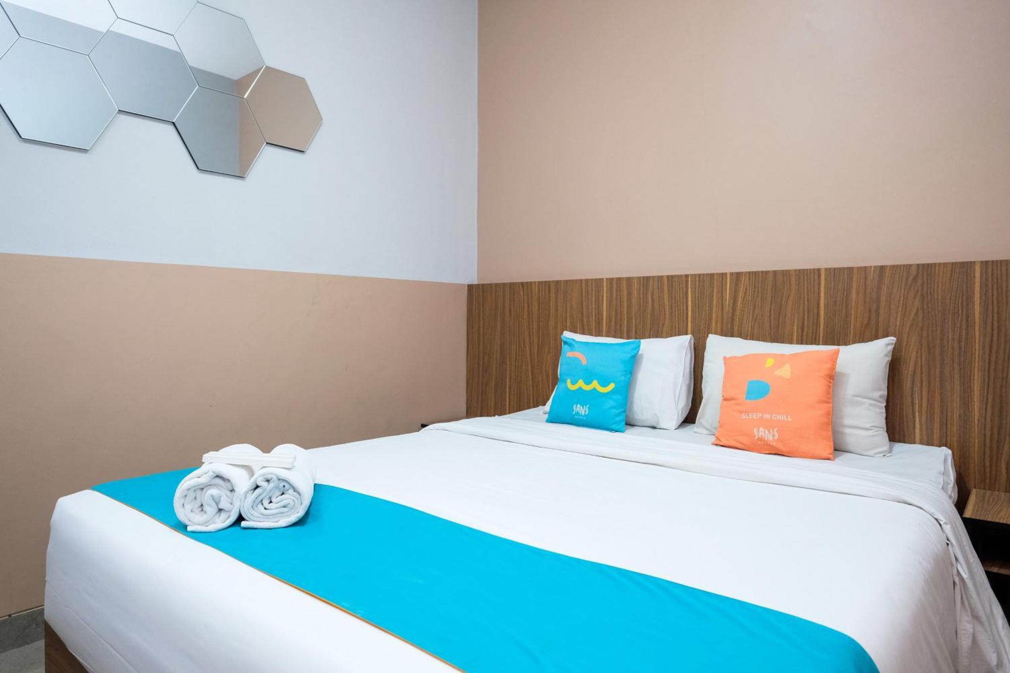 Sans Hotel Rajawali Surabaya By Reddoorz Krembangan المظهر الخارجي الصورة